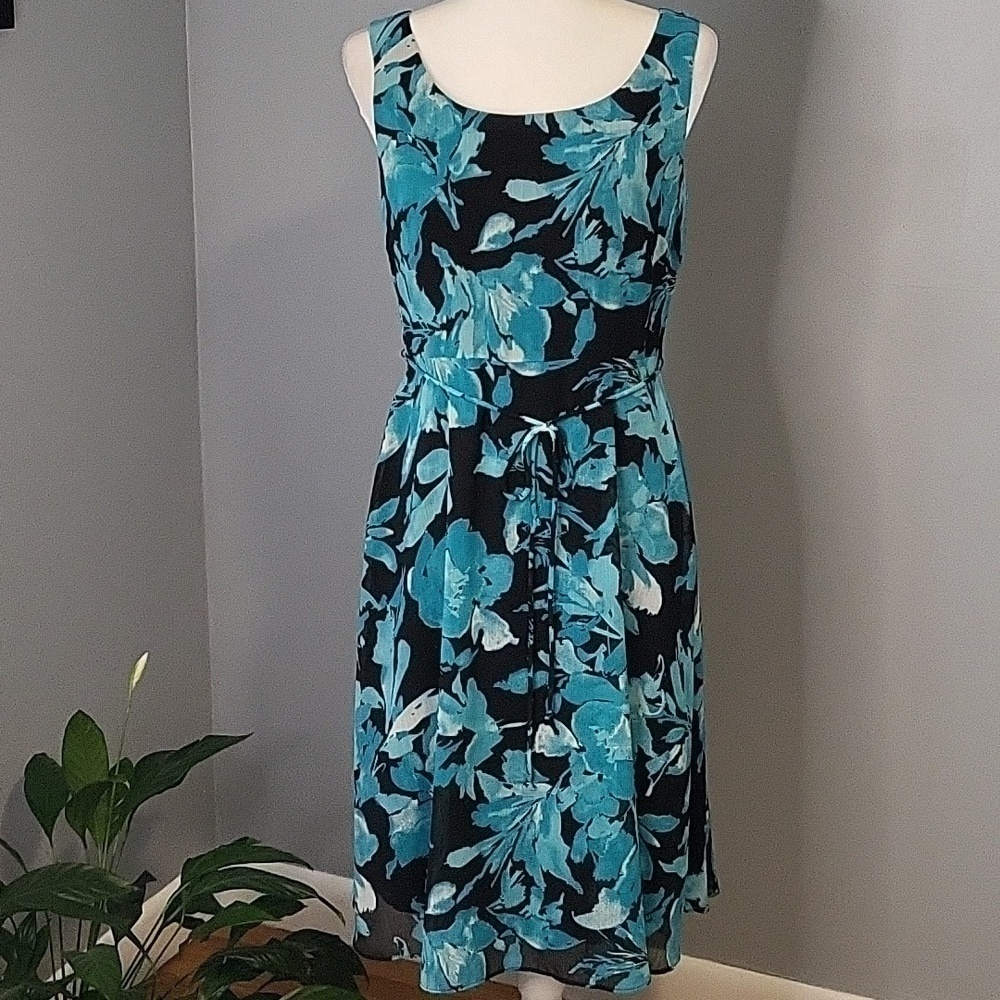 SI Collection Back Zip Tie Waist Lined Black With Blue Floral Midi Dress-Size 8